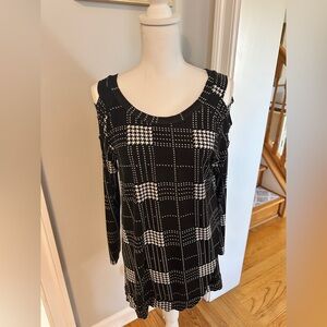 Cato Black and White Checkered Women's Tunic Top